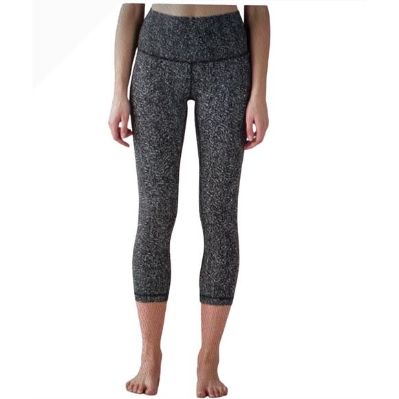 Lululemon Wunder Under Luon Ripple Jacquard Black White Crop Leggings Sz 2 - Picture 2 of 9